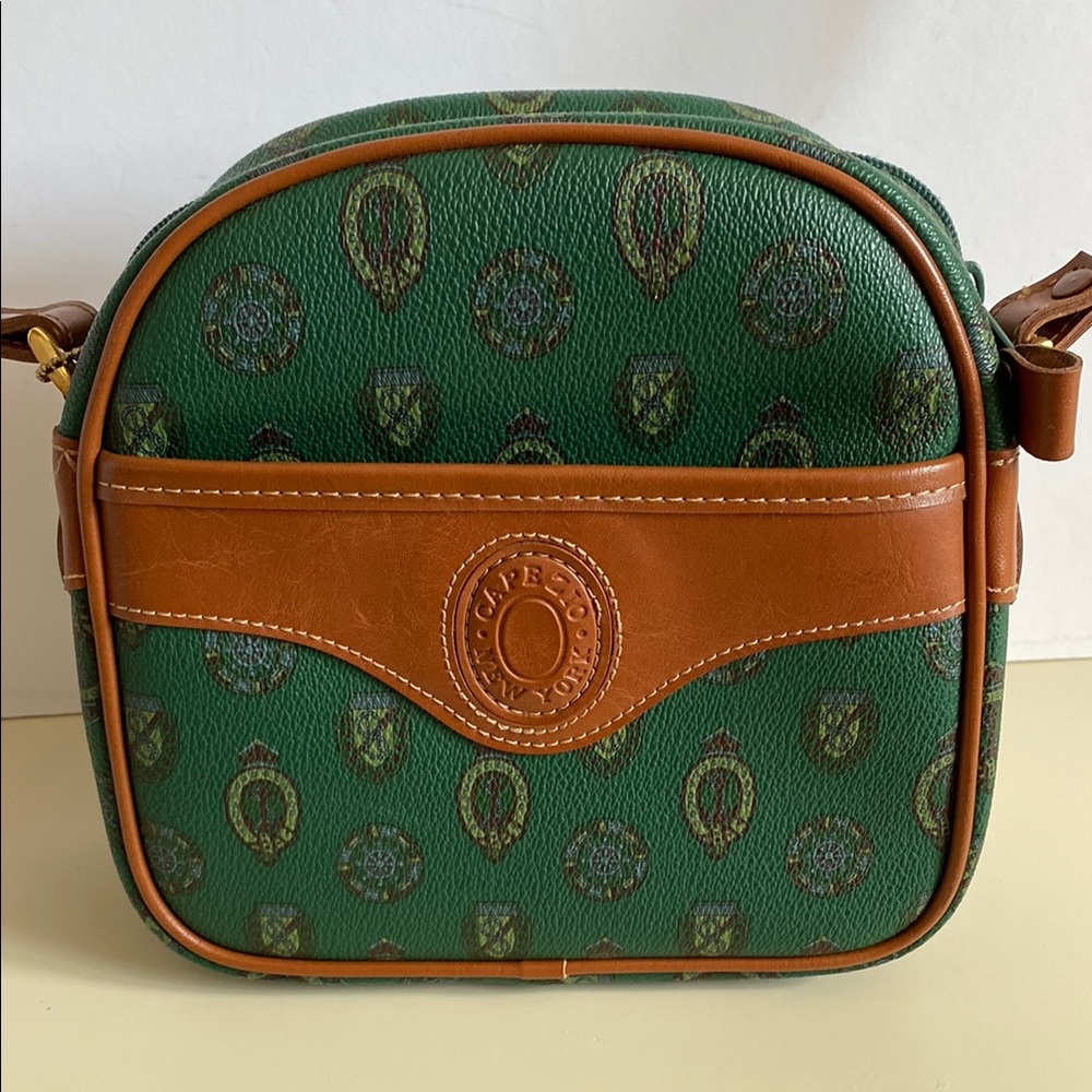 Green Capezio cross body purse